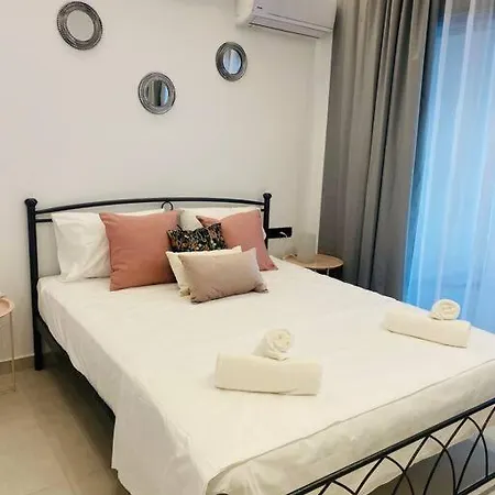 Seafront Apartment *