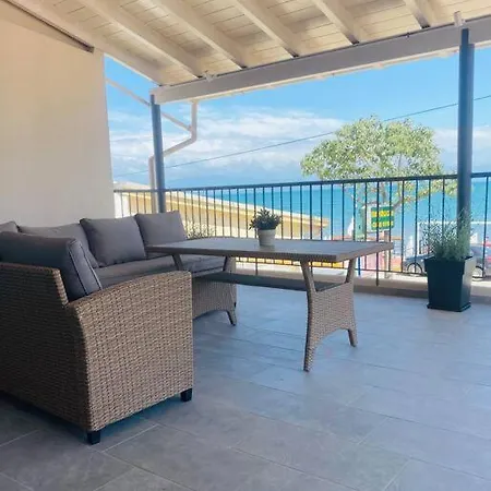 Seafront * إيبسوس