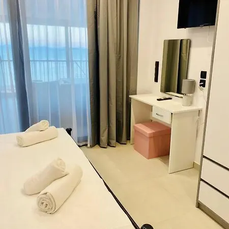 Seafront * إيبسوس